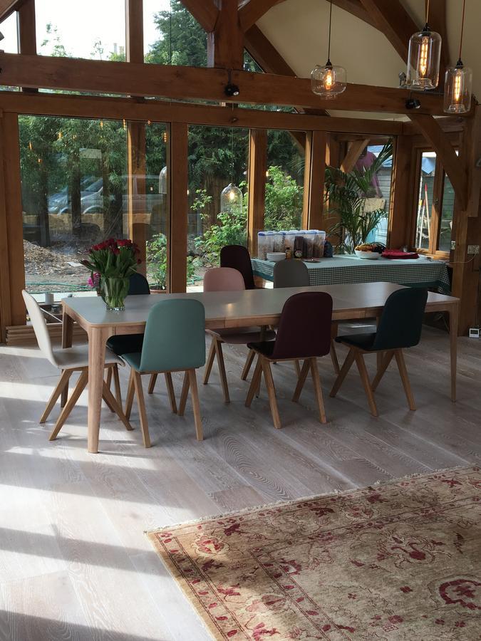 Heathrow Cottages Staines-upon-Thames Extérieur photo