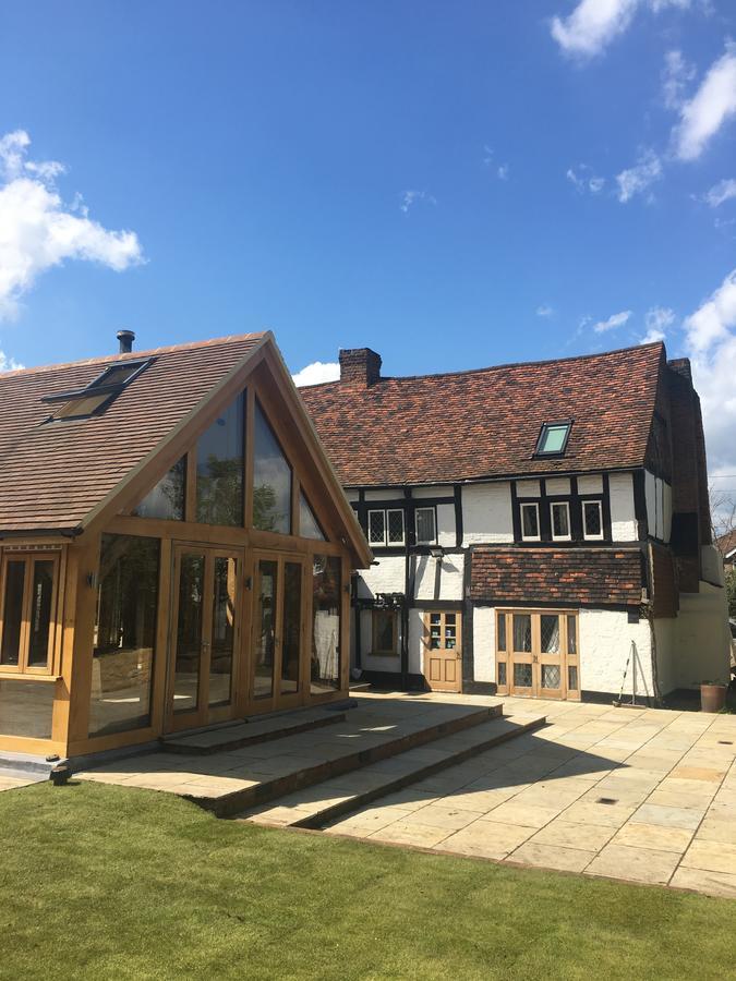 Heathrow Cottages Staines-upon-Thames Extérieur photo